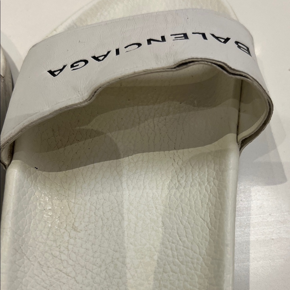 Balenciaga Slides - Picture 7 of 8